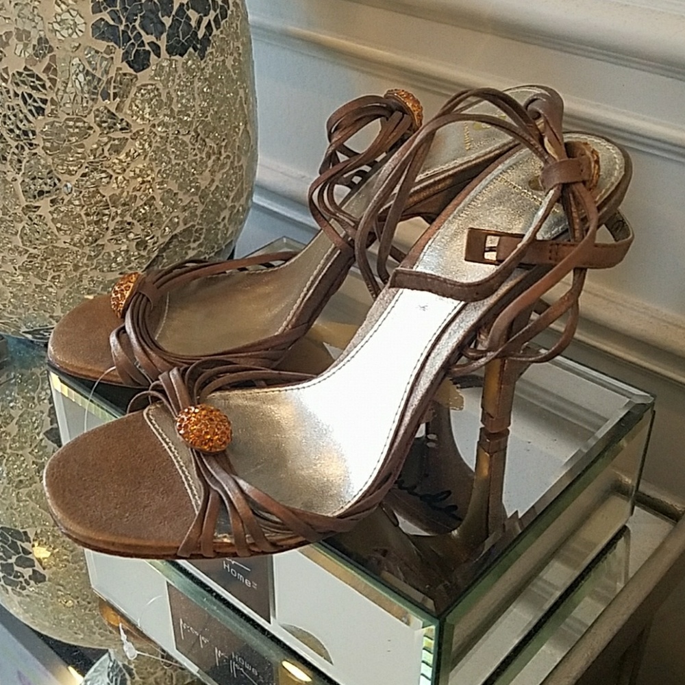 House of Dereon strappy gold heel